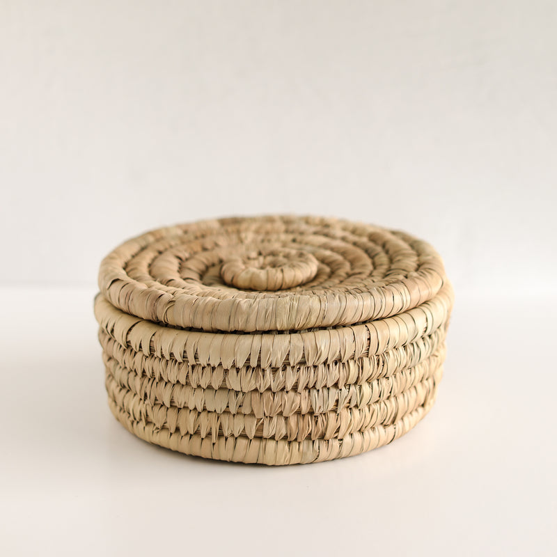 Round Hand-Woven Basket with Lid
